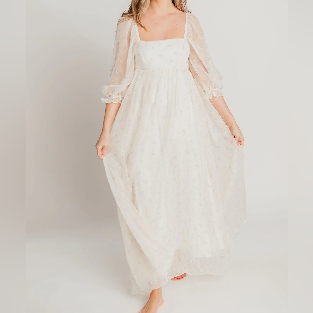 Elegant Cream Maxi Dress
